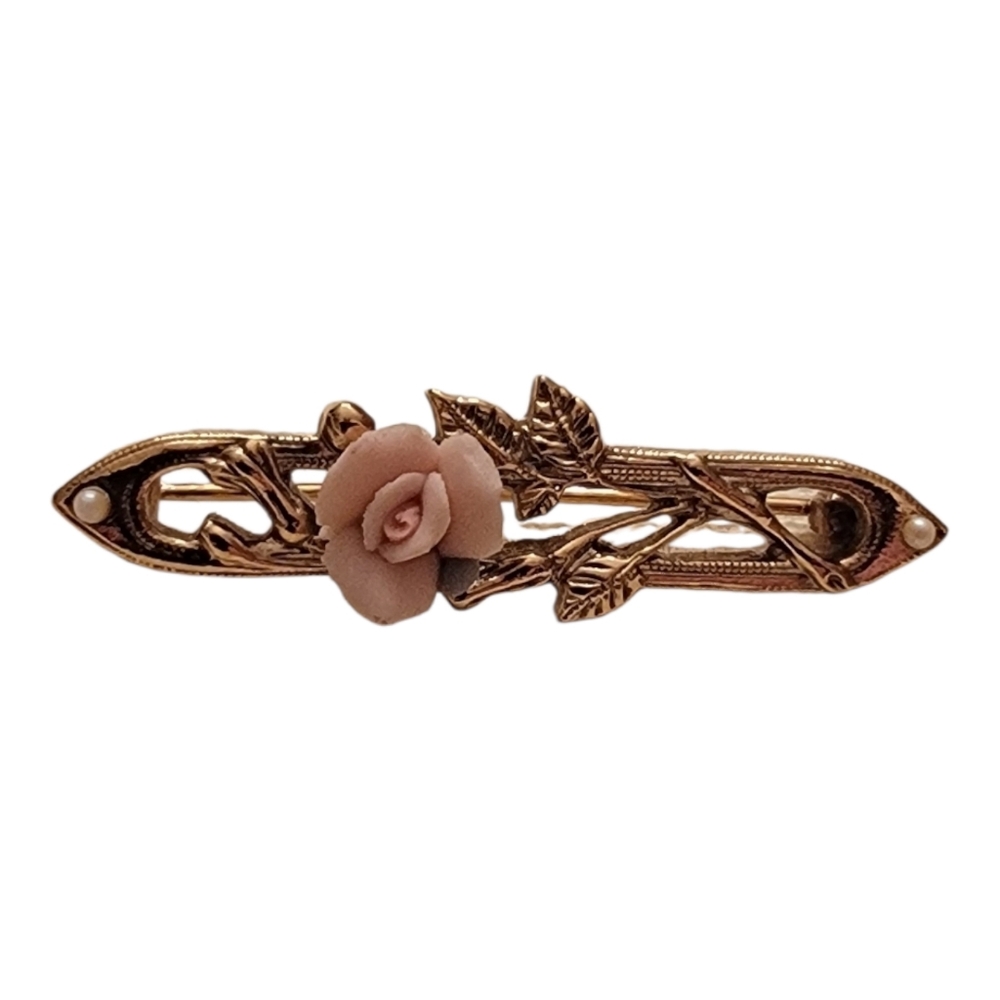 Vintage 80s 1928 Brand Pink Porcelain Rose On Floral Gold Tone Bar Brooch Pin